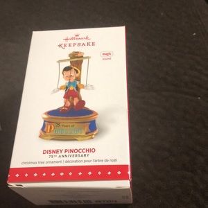 Hallmark keepsake Disney Pinocchio ornament